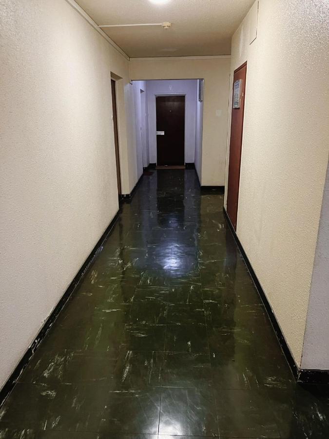Apartment Near Subway And Supermarket パリ エクステリア 写真