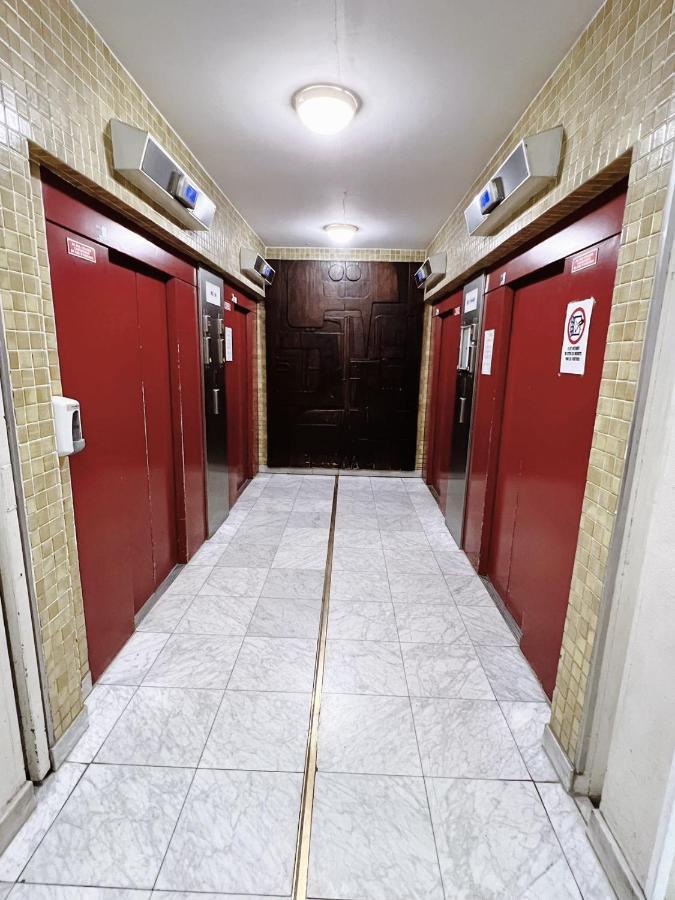 Apartment Near Subway And Supermarket パリ エクステリア 写真